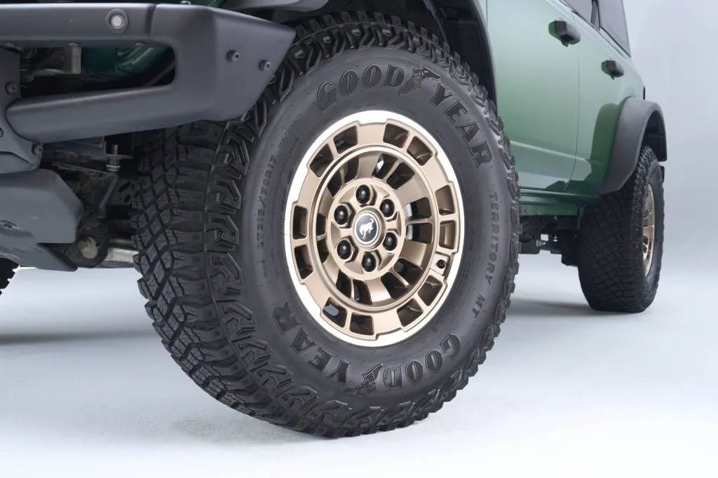 Ford Custom Garage Matte Sinister Bronze-Paket für Bronco Ford Custom Garage Matte Sinister Bronze-Paket für Bronco