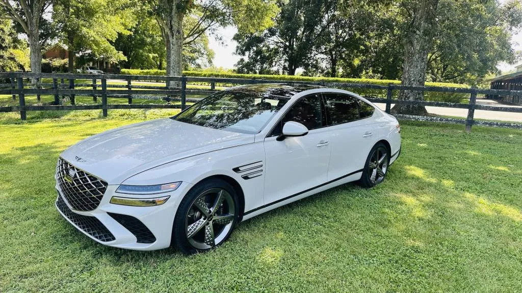 2025 Genesis G80, Emme Hall-Foto 2025 Genesis G80, Emme Hall-Foto