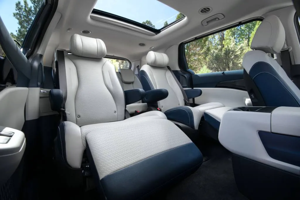 2025 Kia Carnival Hybrid 2025 Kia Carnival Hybrid