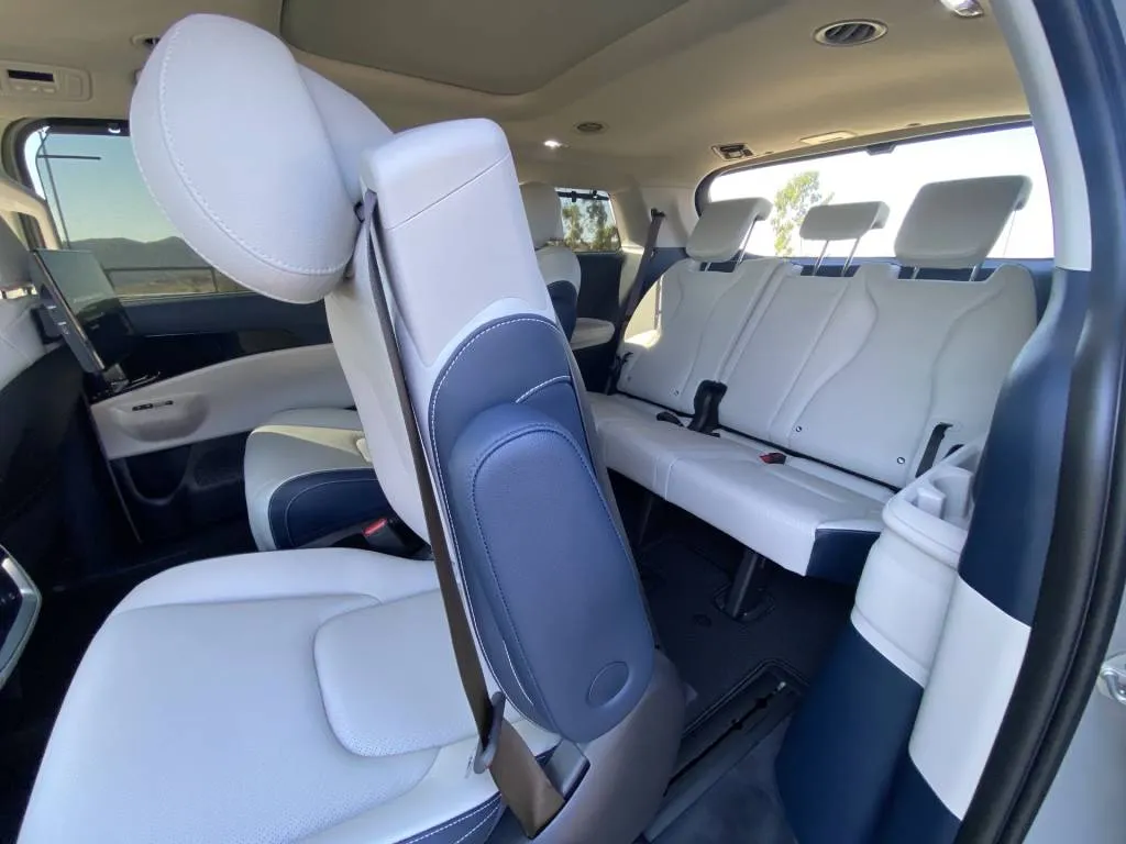 2025 Kia Carnival Hybrid 2025 Kia Carnival Hybrid