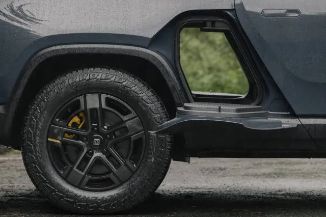 2025 Rivian R1T 2025 Rivian R1T