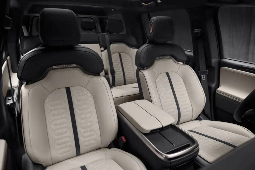 2025 Rivian R1S California Dune Edition