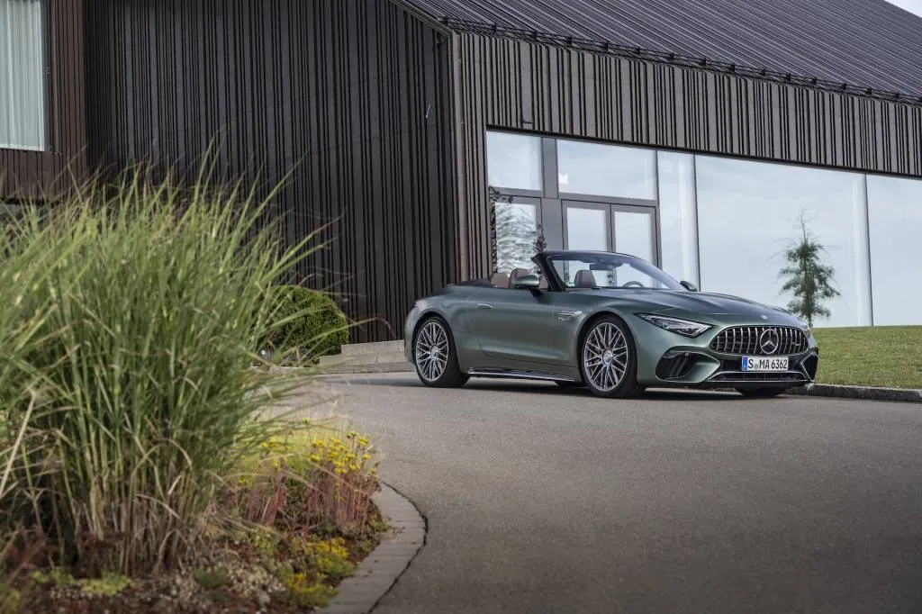2025 Mercedes-Benz AMG SL 63 S E Performance