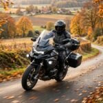 Motorradführerschein Klasse A Kosten 2026 – Motorradfahrer auf Tourenmotorrad
